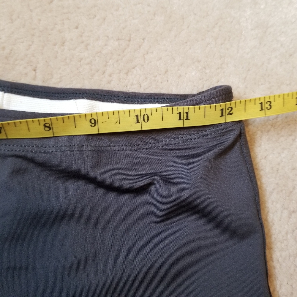 Nike Exercise Shorts - Picture 4 of 5